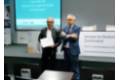 2019 11 13 El Dr. Rodríguez Candia en el momento de recibir el premio