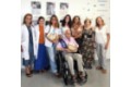Nicolás con sus familiares y profesionales del HUIE implicados en su proceso de salud y la organización del acto