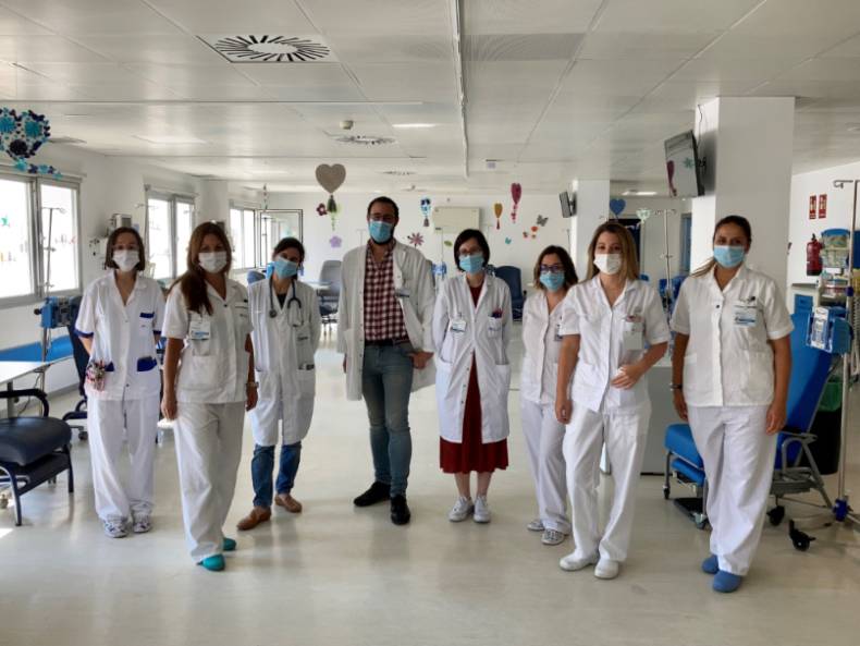 2021 09 30 El Dr. Naya, junto al resto del equipo del Hospital de Día Hematológico del HUIE